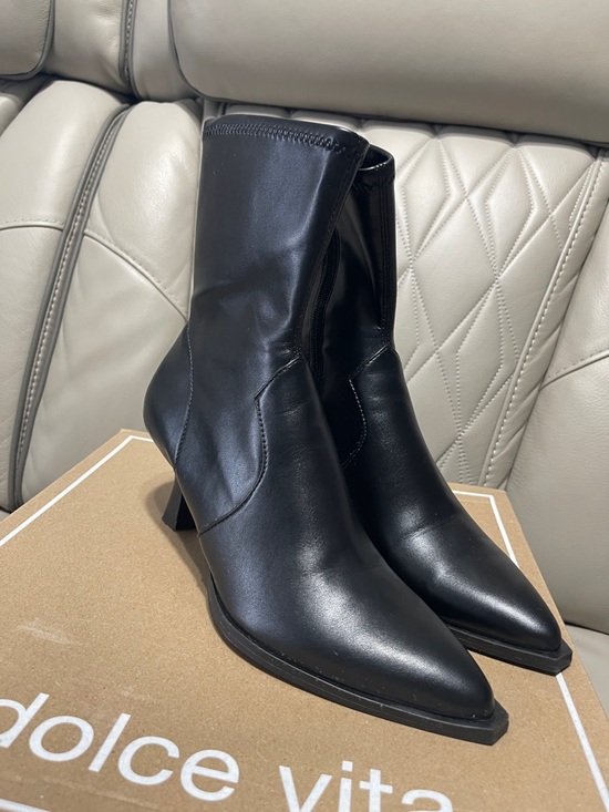 Dolce Vita Black Pointed-Toe Mid-Calf Heeled Boots - Picture 5 of 9